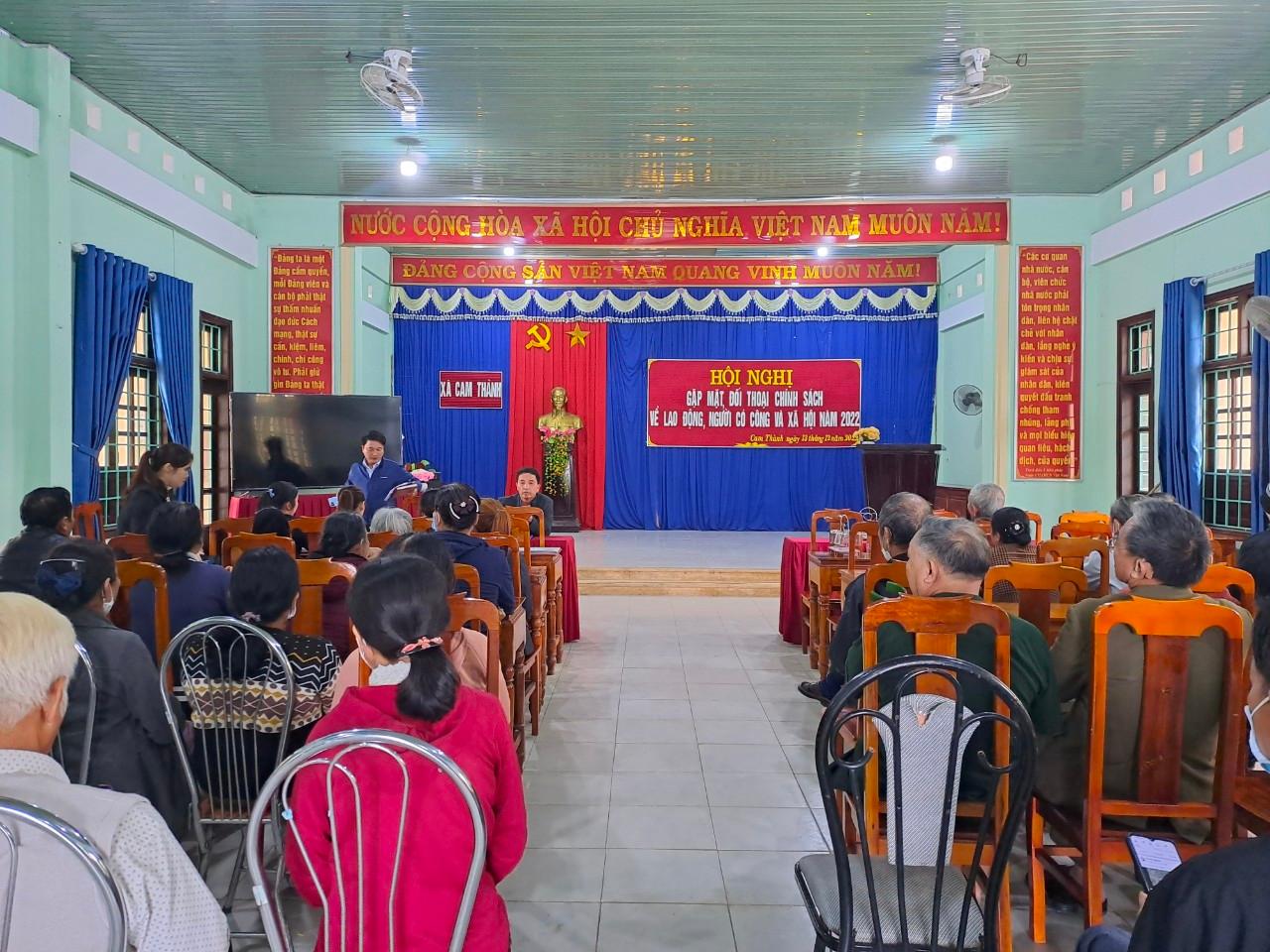 Đối thoại chính sách Người có công và BTXH tại xã Cam Thành